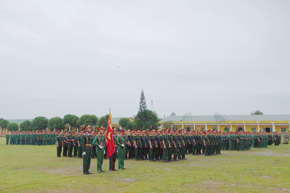 Phát huy truyền thống anh hùng, xây dựng đơn vị vững mạnh toàn diện